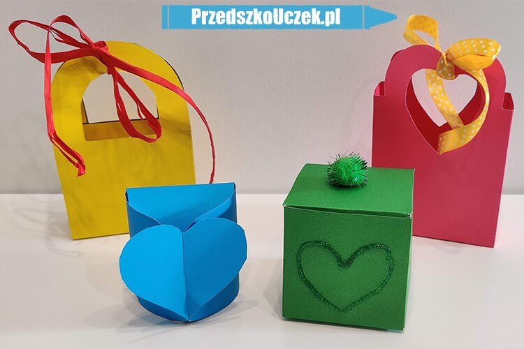 Obrazek posiada pusty atrybut alt; plik o nazwie PudeleczkoNaPrezentPraca.jpg